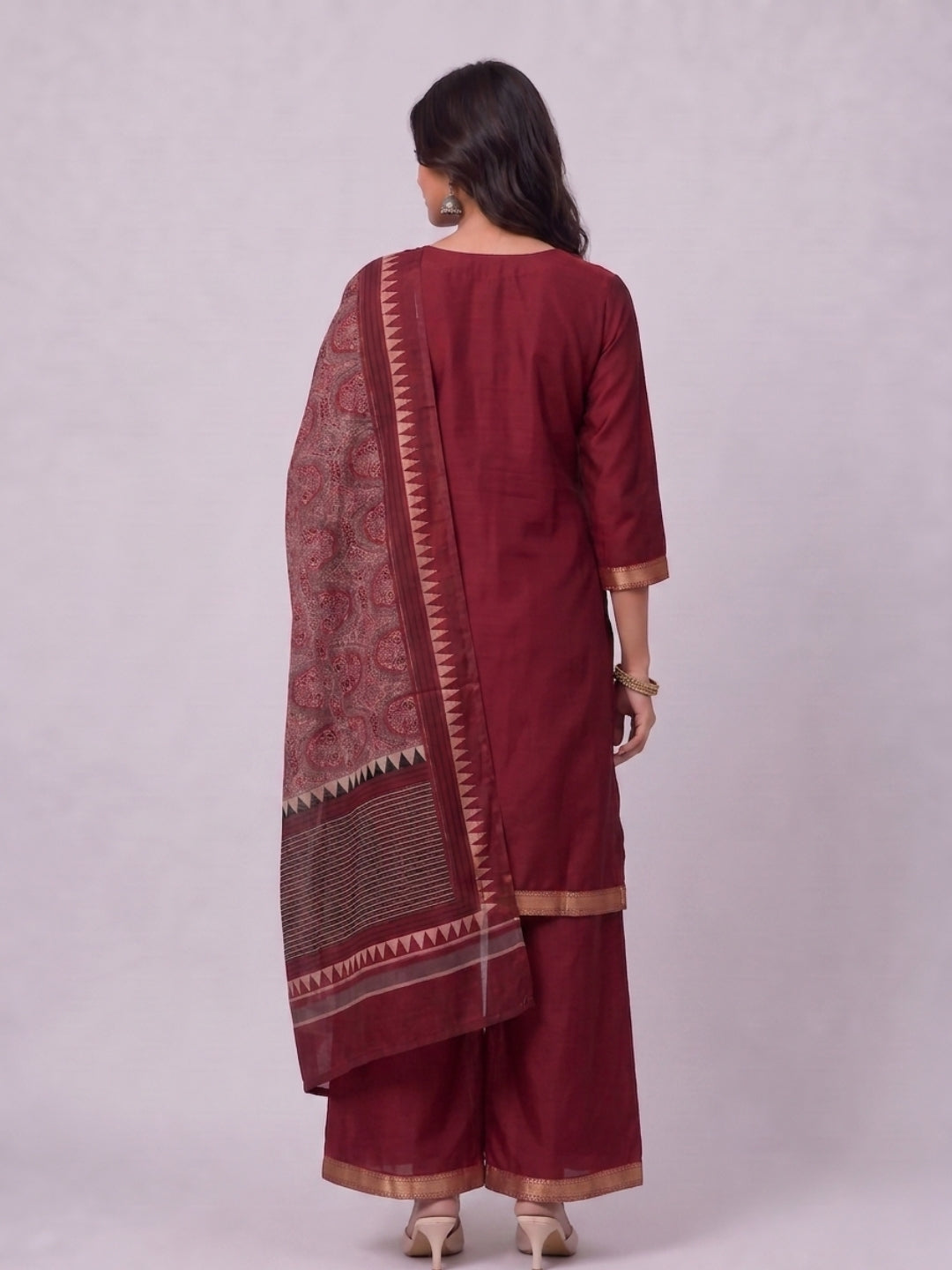 UNSTITCHED-857