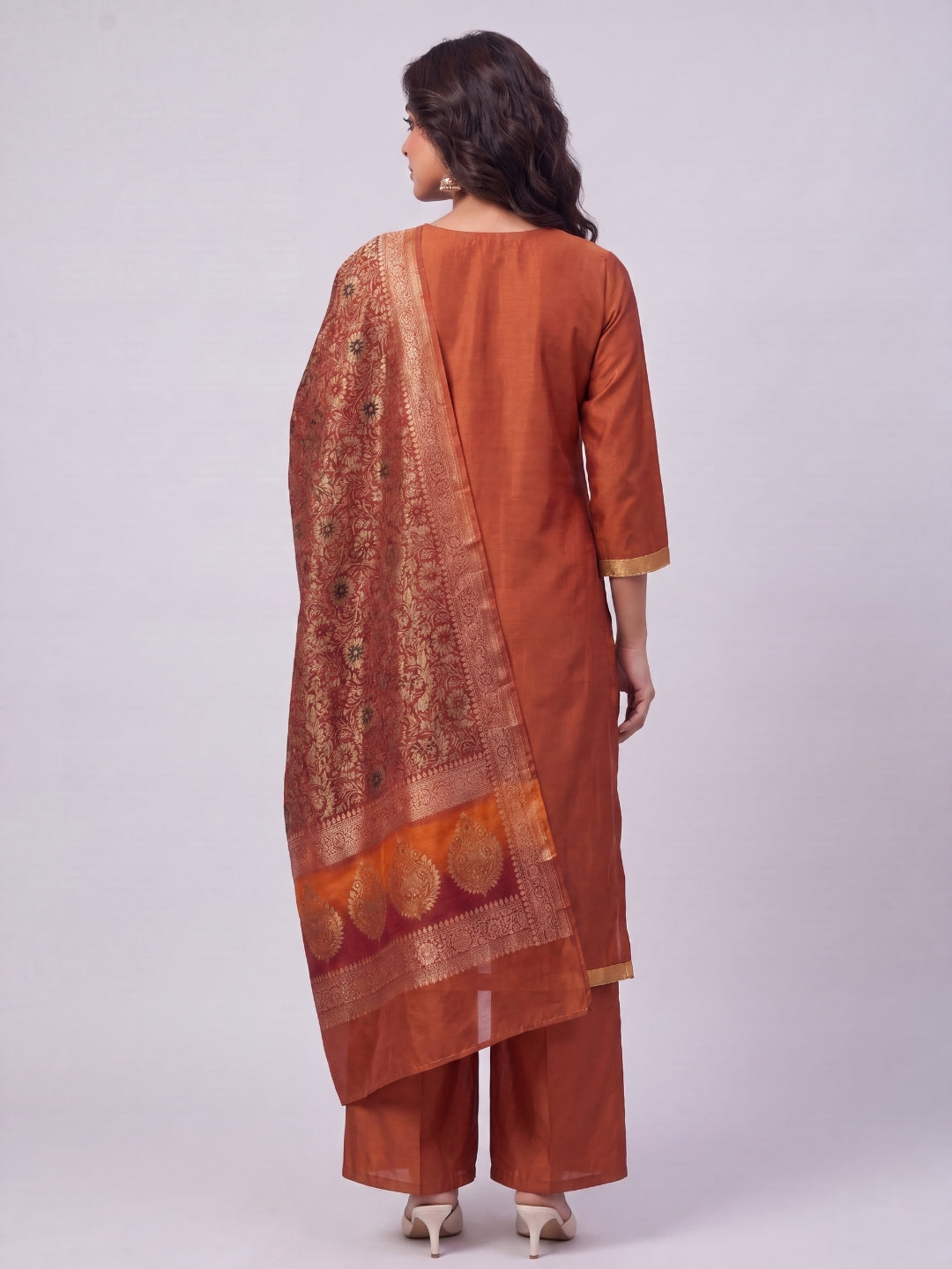 UNSTITCHED-859