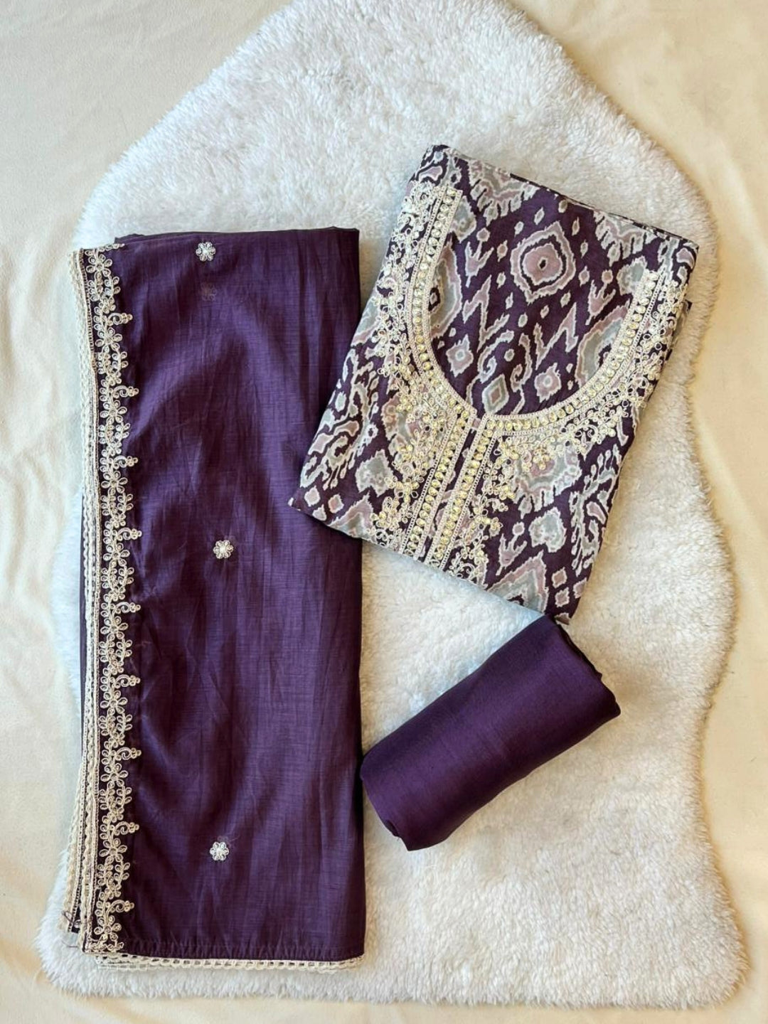 UNSTITCHED-0481