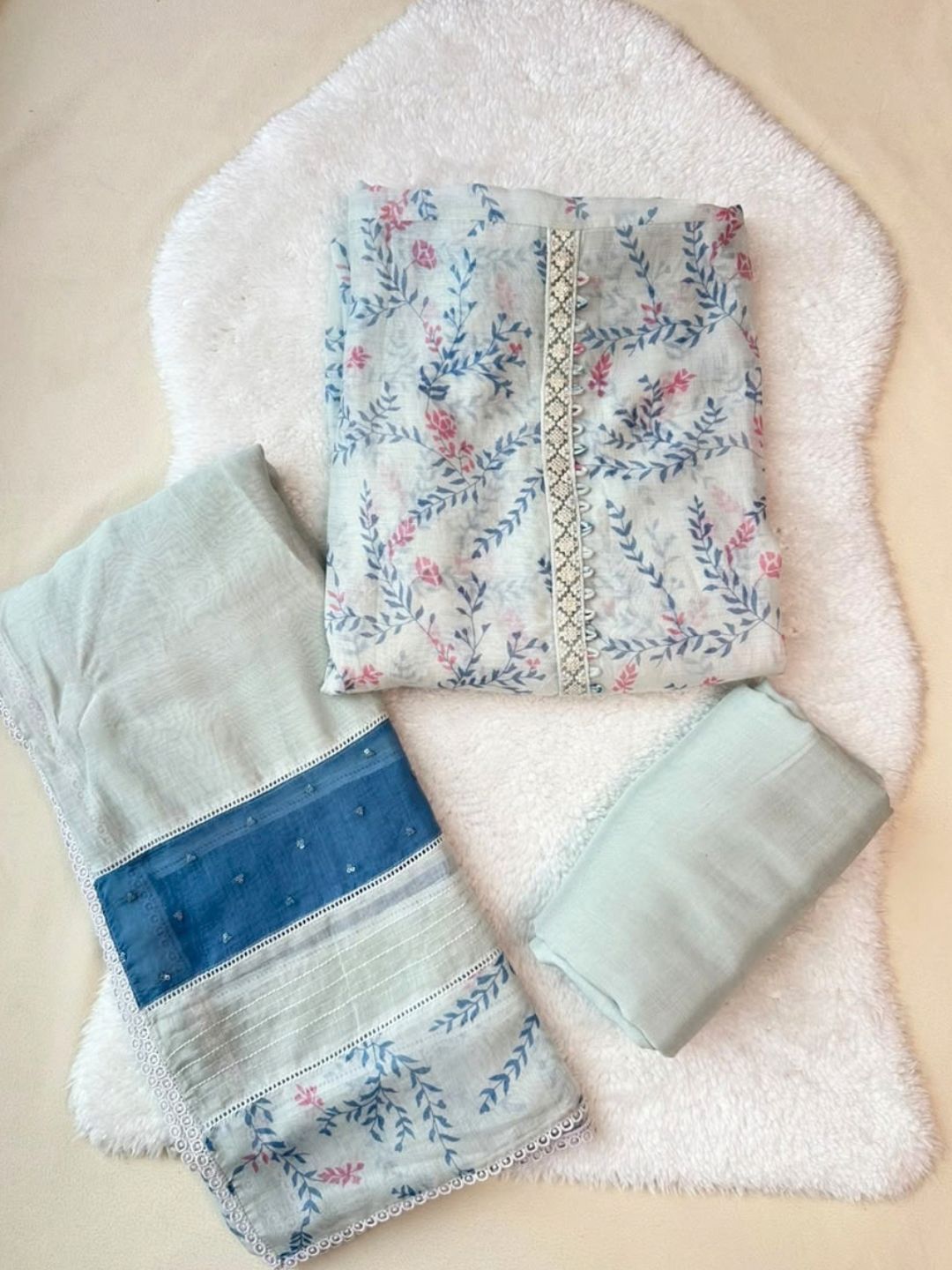 UNSTITCHED-0450