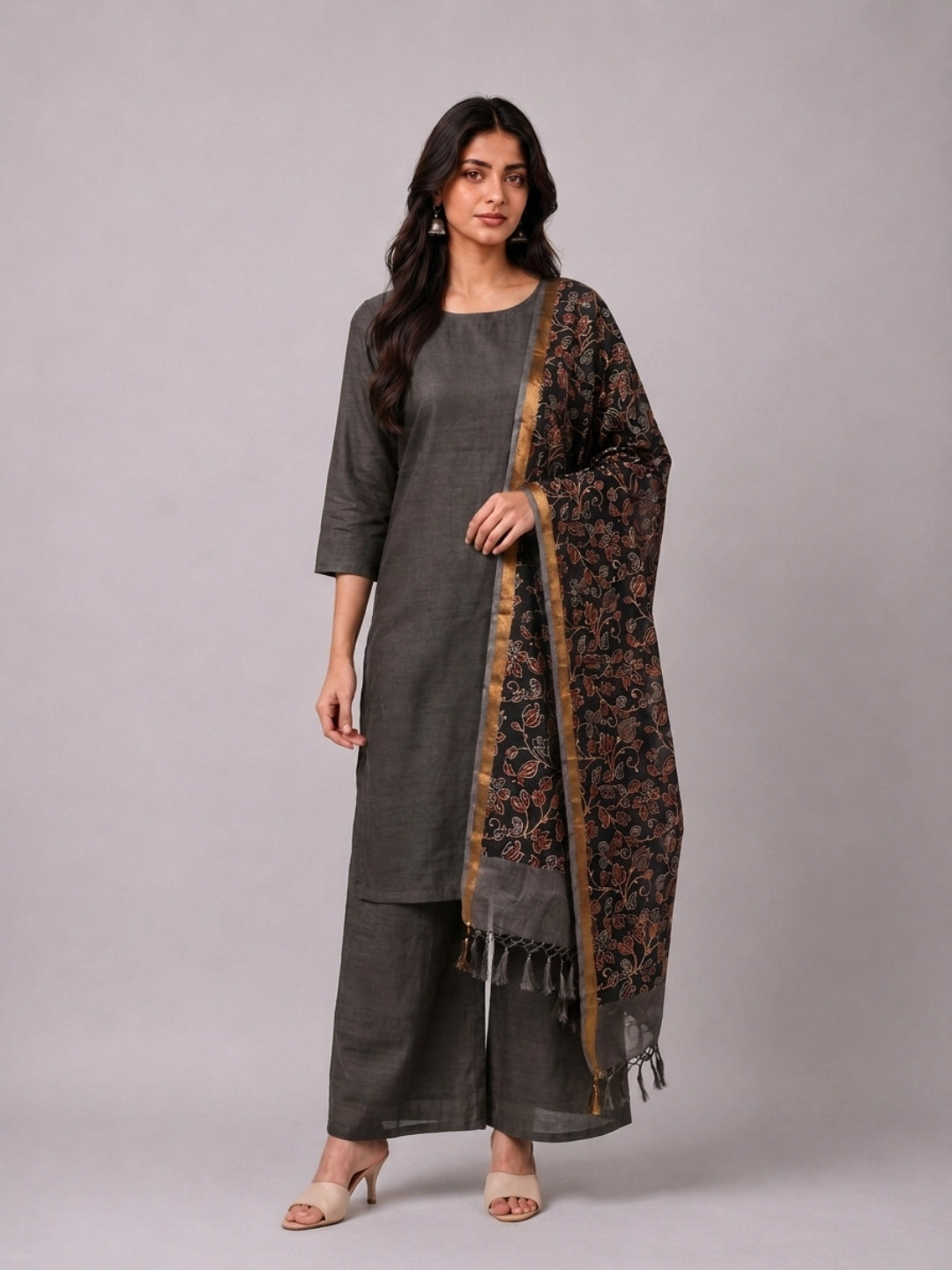 UNSTITCHED-0477