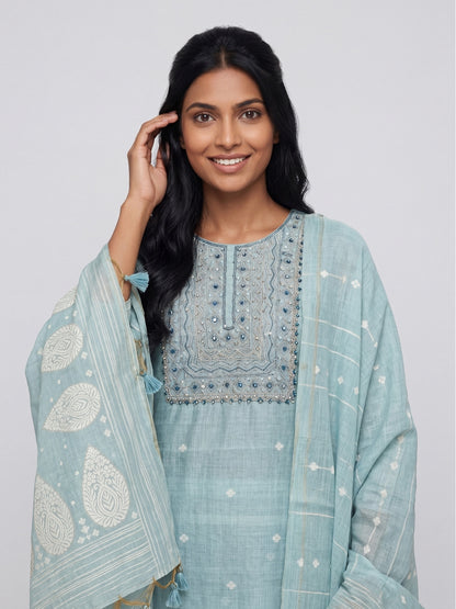 UNSTITCHED-348