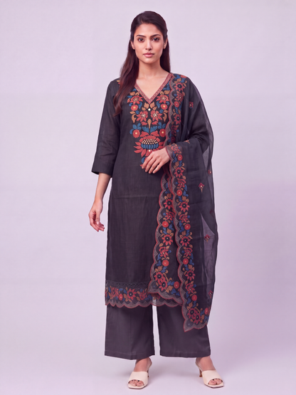 UNSTITCHED-349