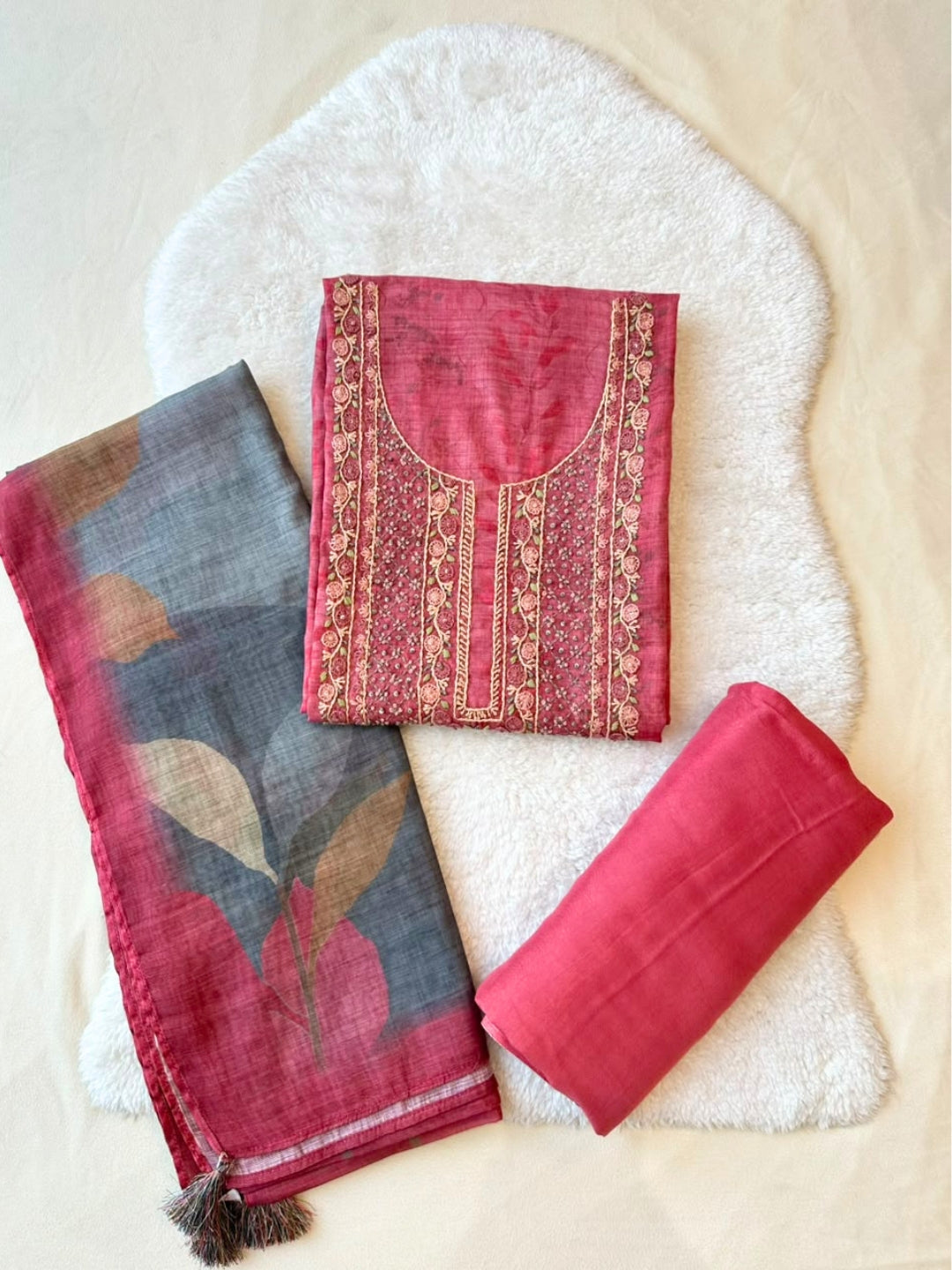 UNSTITCHED-403