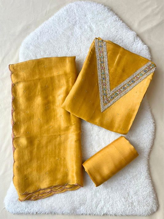 UNSTITCHED-536