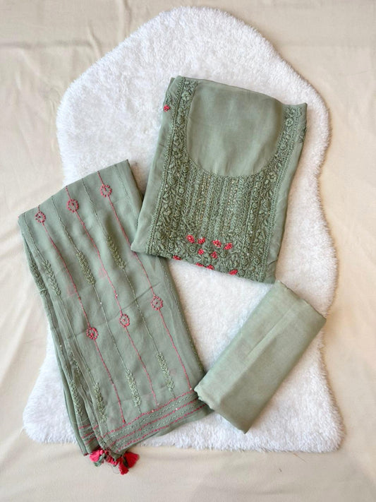 UNSTITCHED-543