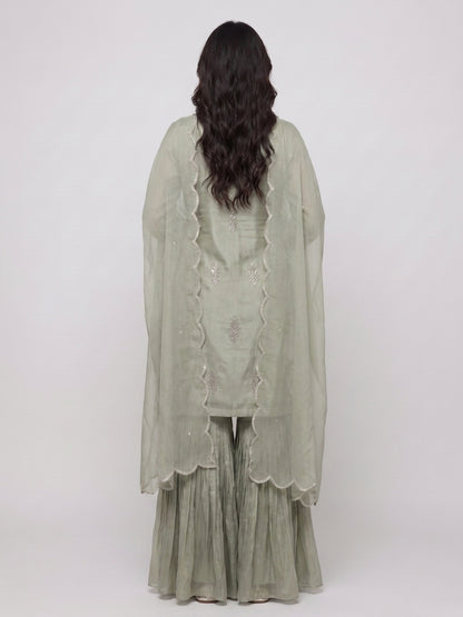 Readymade-600