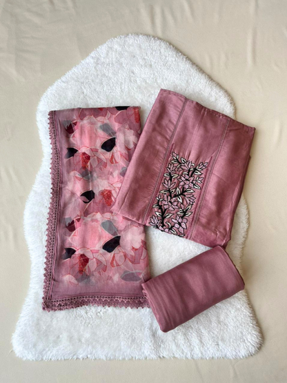 UNSTITCHED-658