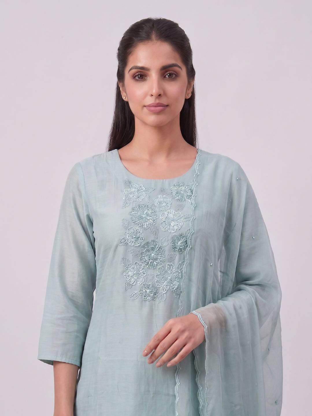 UNSTITCHED-661