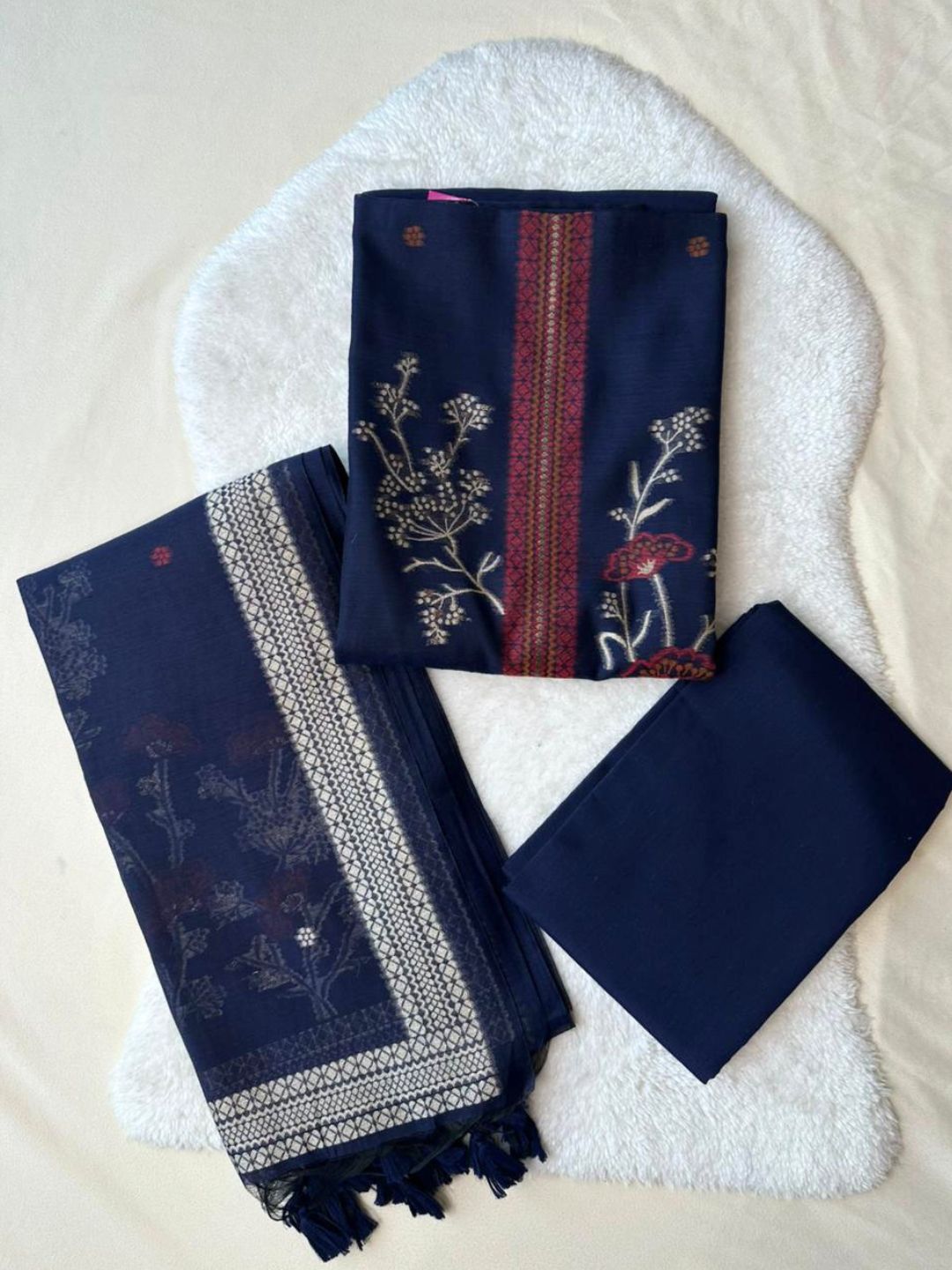 UNSTITCHED SUIT-694