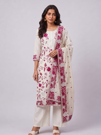 UNSTITCHED-835