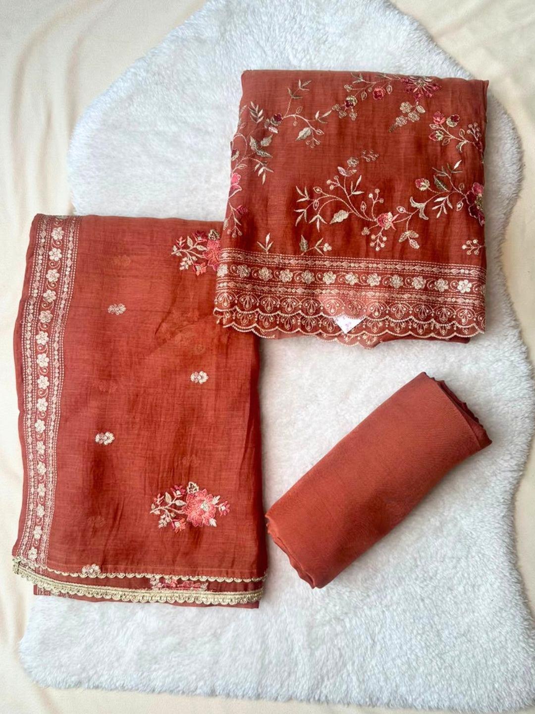 UNSTITCHED-845