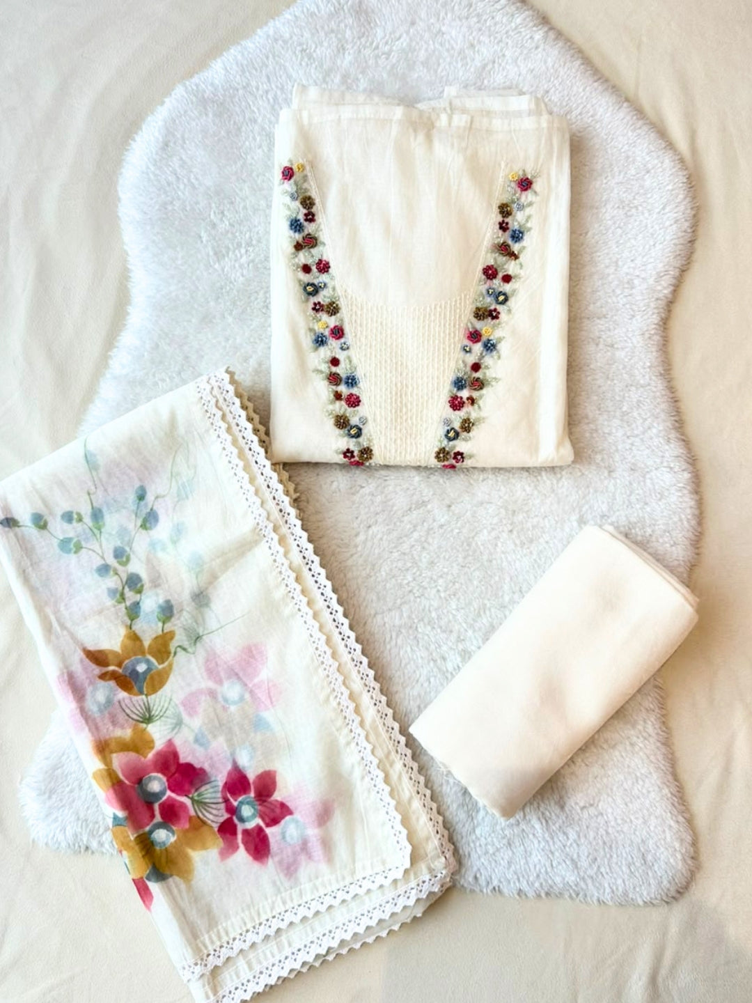 UNSTITCHED-892