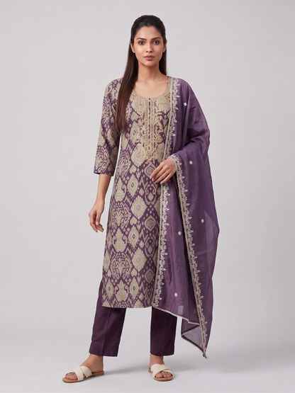 UNSTITCHED-0481