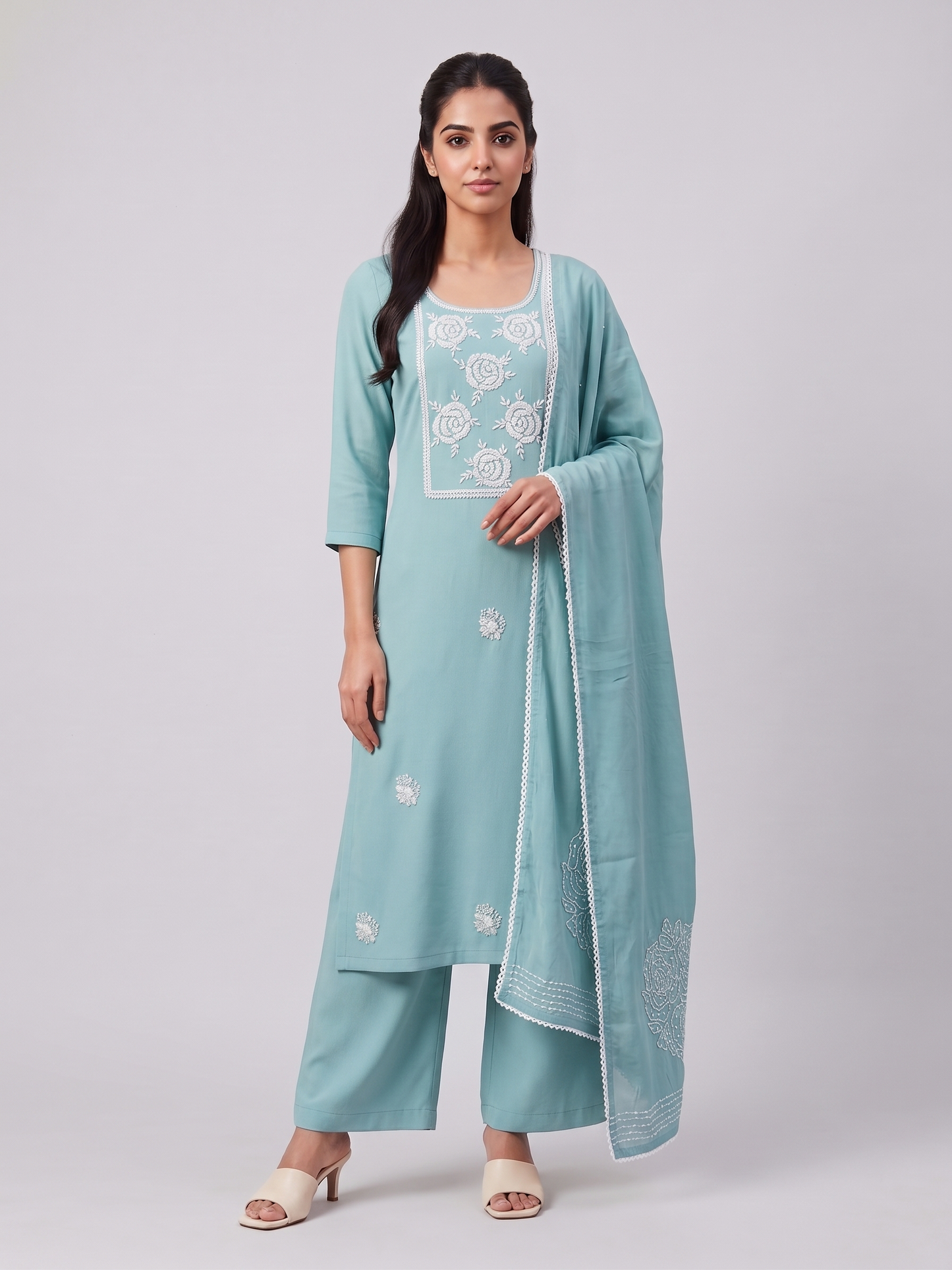 UNSTITCHED-587