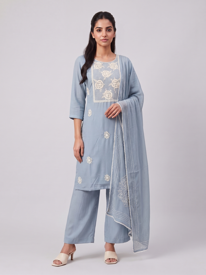UNSTITCHED-587